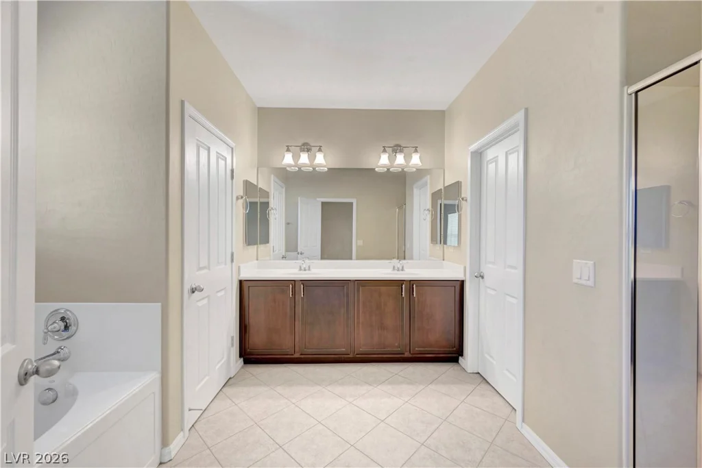 5673 Oak Bend, Las Vegas, NV 89135