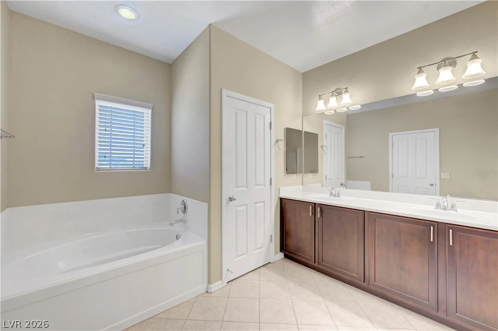5673 Oak Bend, Las Vegas, NV 89135