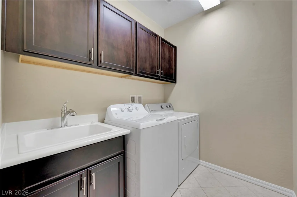 5673 Oak Bend, Las Vegas, NV 89135