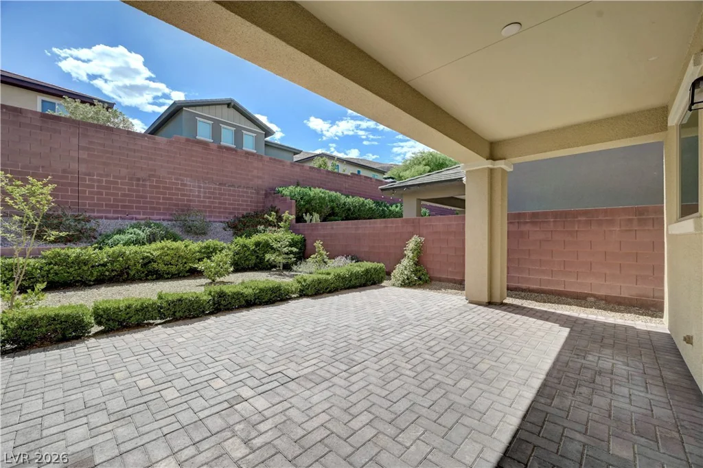 5673 Oak Bend, Las Vegas, NV 89135