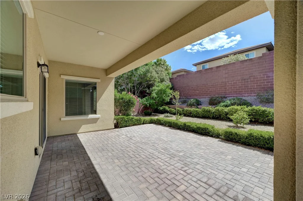 5673 Oak Bend, Las Vegas, NV 89135