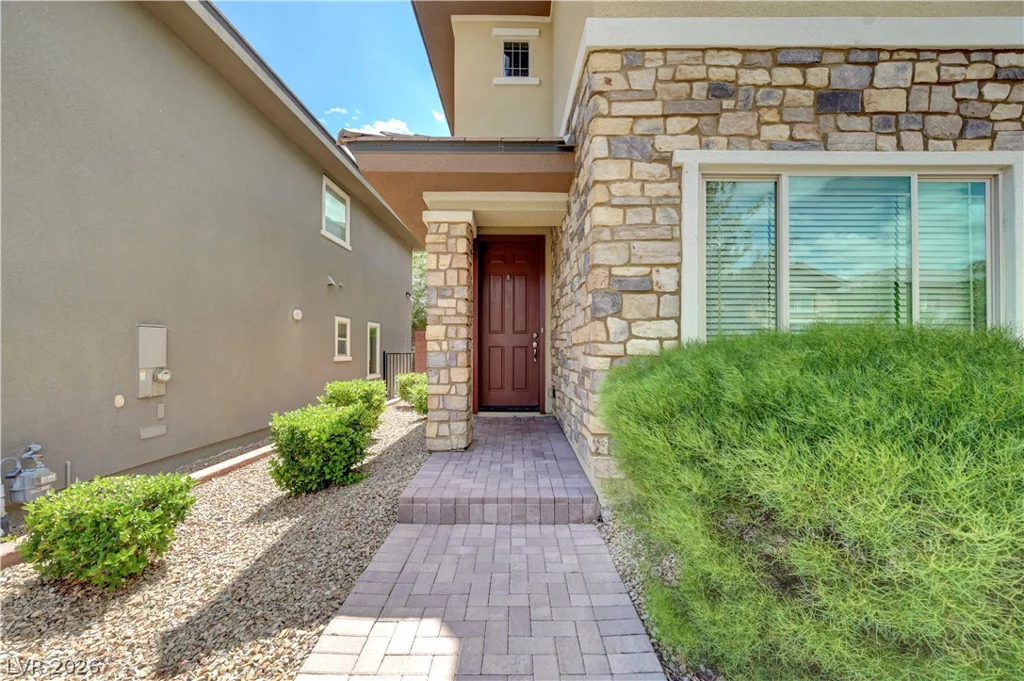5673 Oak Bend, Las Vegas, NV 89135
