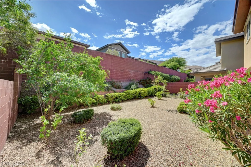 5673 Oak Bend, Las Vegas, NV 89135
