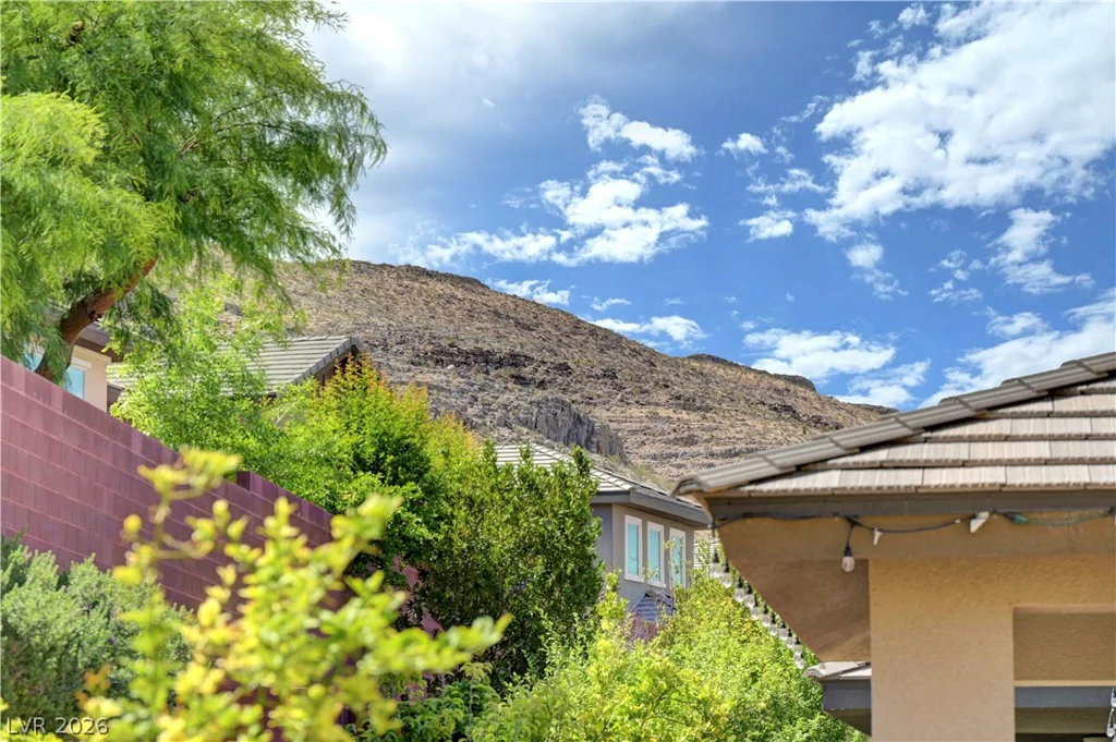 5673 Oak Bend, Las Vegas, NV 89135