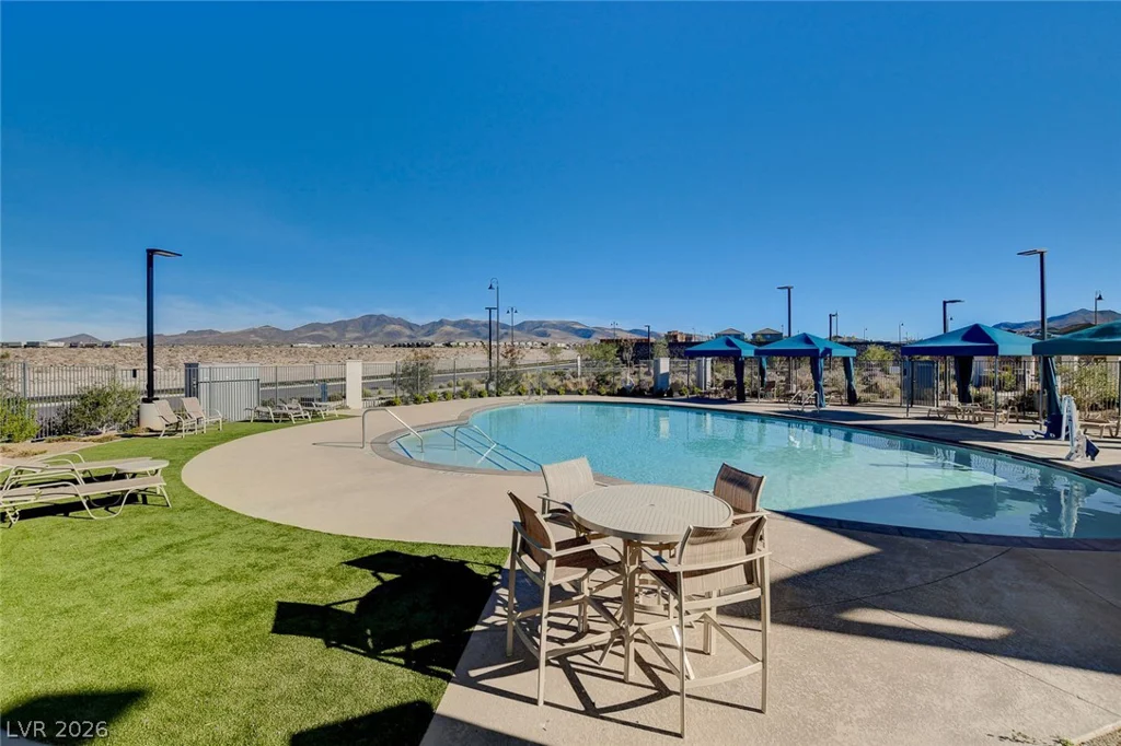 2422 Bellinzona, Henderson, NV 89044
