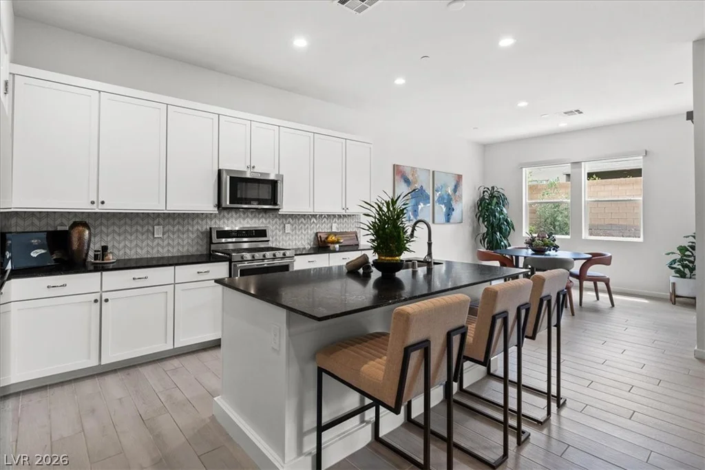 9987 Yetti Stroll, Las Vegas, NV 89166