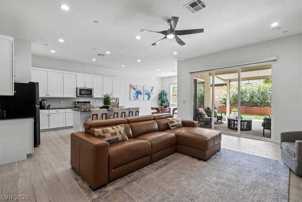 9987 Yetti Stroll, Las Vegas, NV 89166