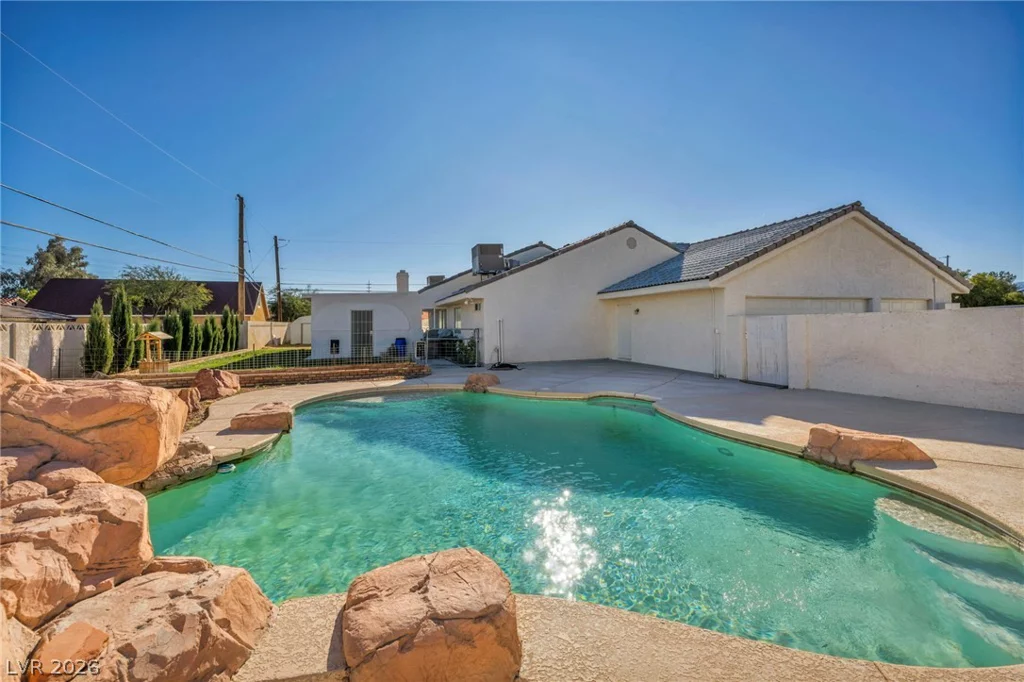 8736 Procyon, Las Vegas, NV 89139