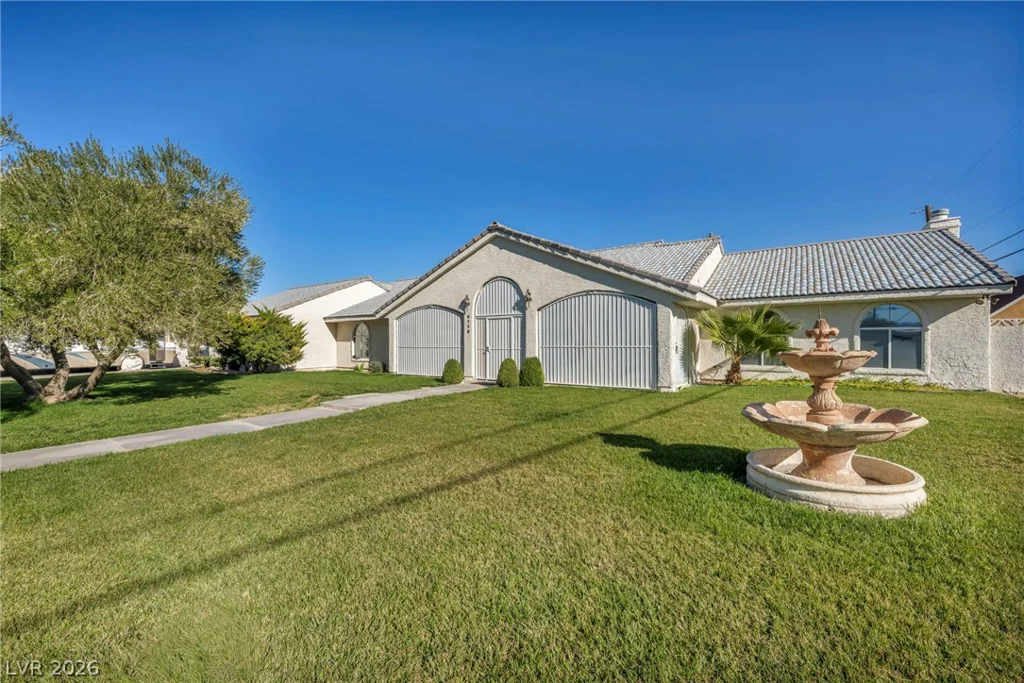 8736 Procyon, Las Vegas, NV 89139
