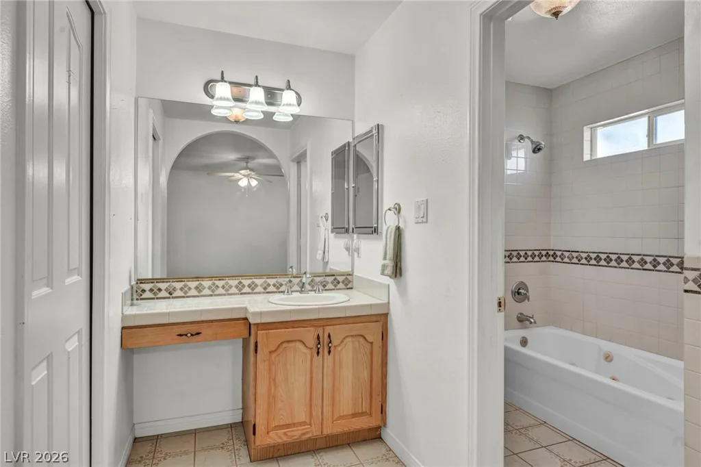 8736 Procyon, Las Vegas, NV 89139