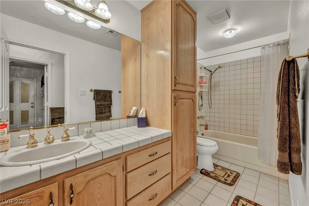 8736 Procyon, Las Vegas, NV 89139
