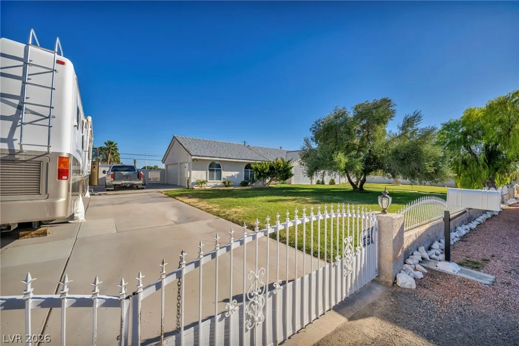 8736 Procyon, Las Vegas, NV 89139