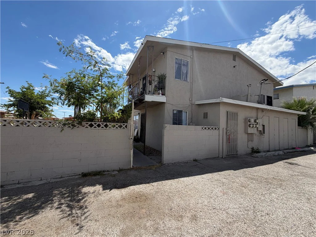 5032 Pebble Beach, Las Vegas, NV 89108