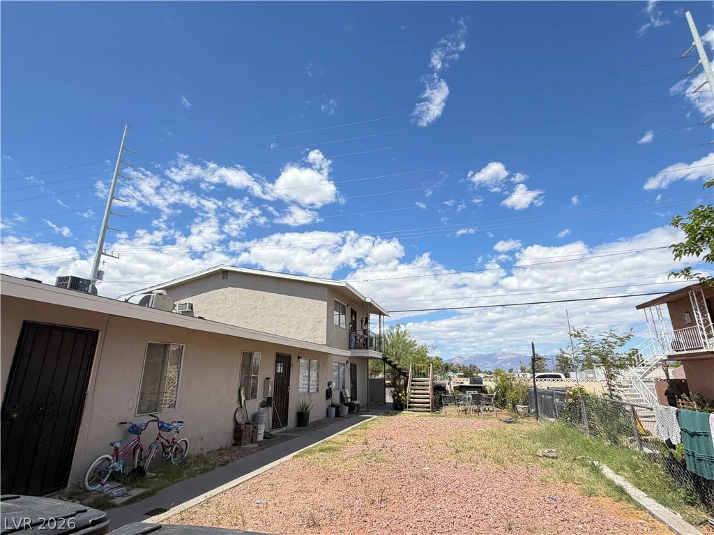 5032 Pebble Beach, Las Vegas, NV 89108