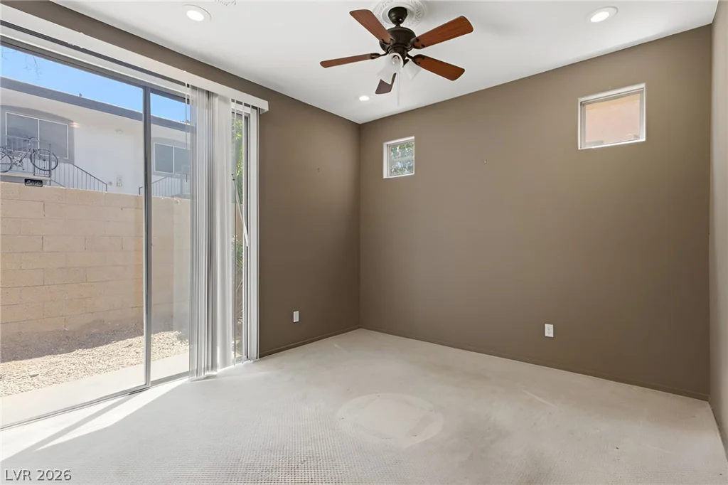 10214 Viterbo, Las Vegas, NV 89183