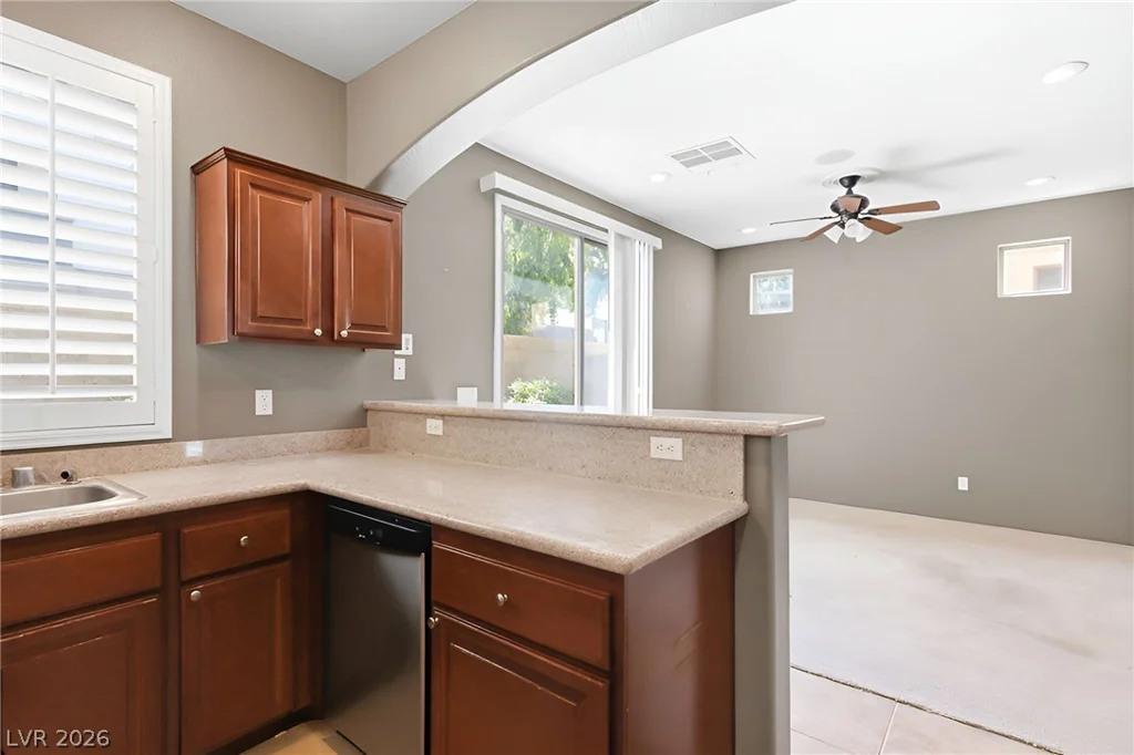 10214 Viterbo, Las Vegas, NV 89183