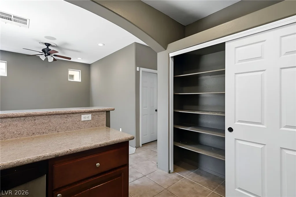 10214 Viterbo, Las Vegas, NV 89183