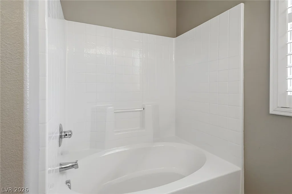 10214 Viterbo, Las Vegas, NV 89183