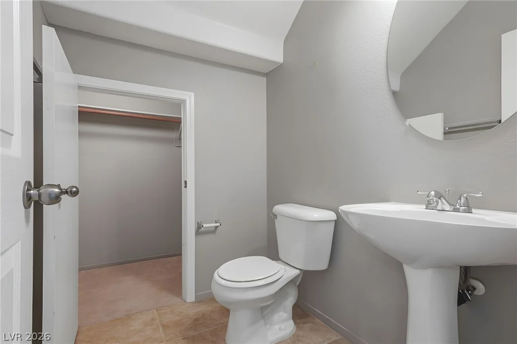 10214 Viterbo, Las Vegas, NV 89183