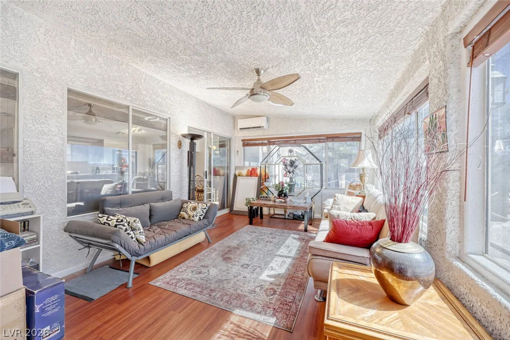 1020 Hollyhock, Henderson, NV 89011