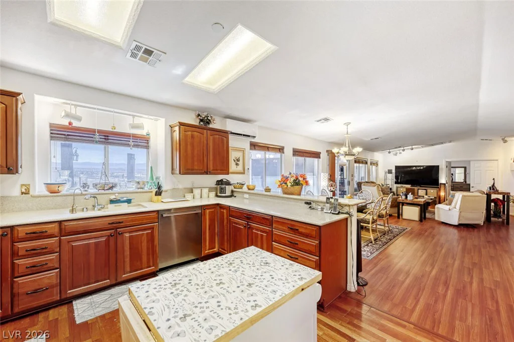 1020 Hollyhock, Henderson, NV 89011