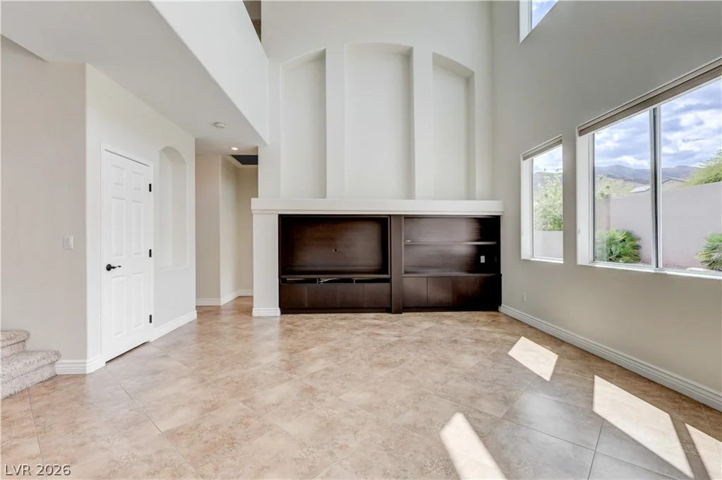 4319 Holleys Hill, Las Vegas, NV 89129
