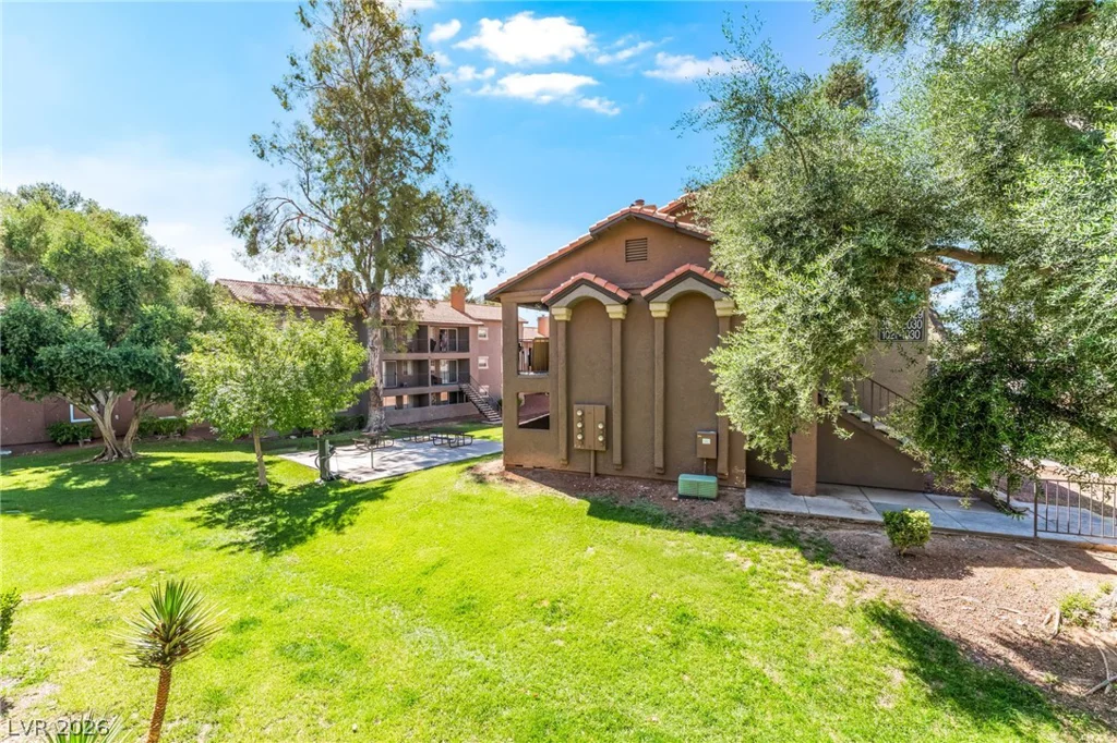 2750 Durango, Las Vegas, NV 89117