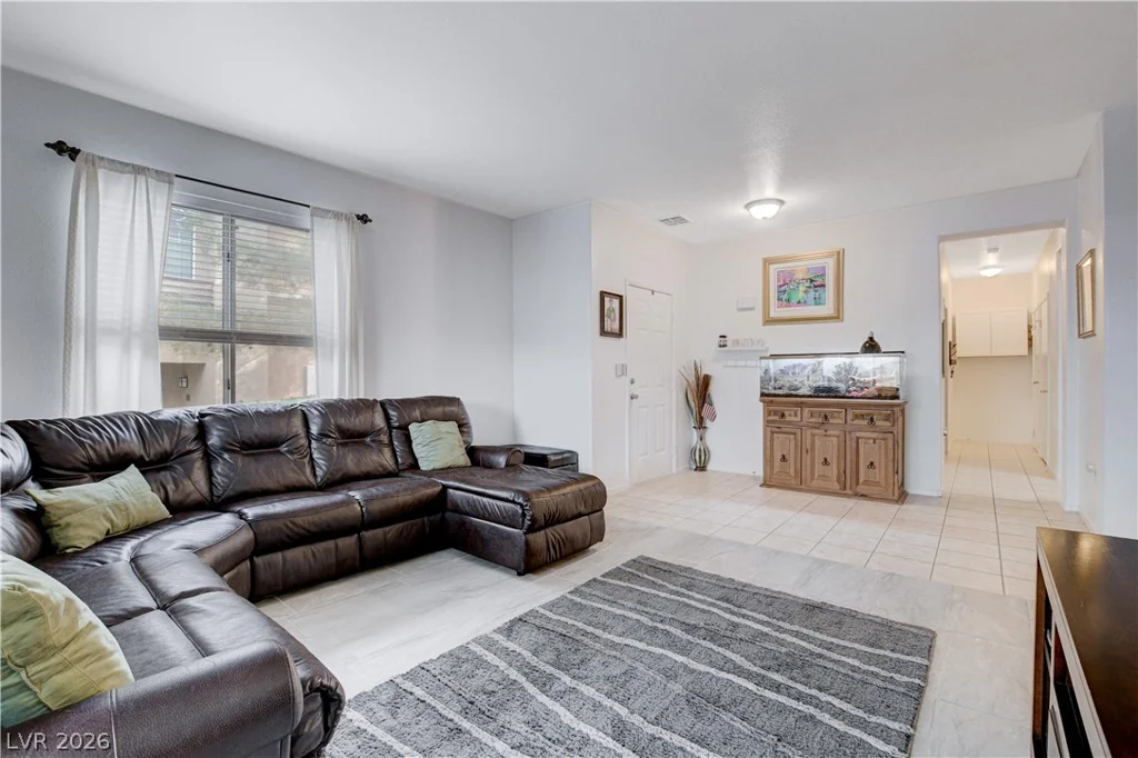 812 Peachy Canyon, Las Vegas, NV 89144