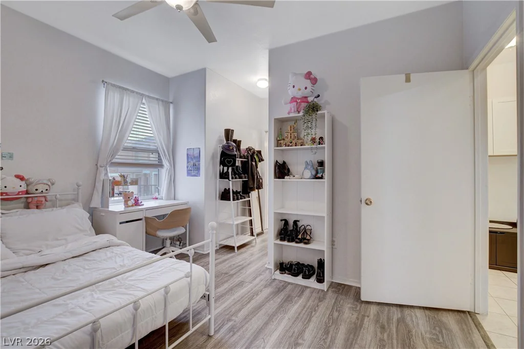 812 Peachy Canyon, Las Vegas, NV 89144