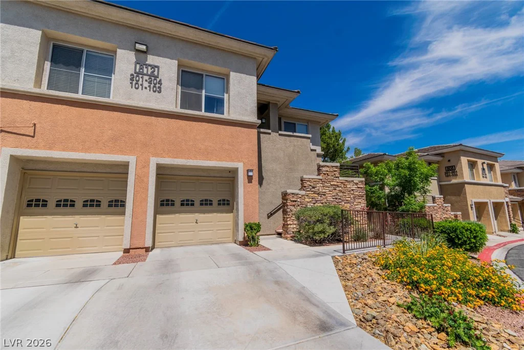 812 Peachy Canyon, Las Vegas, NV 89144