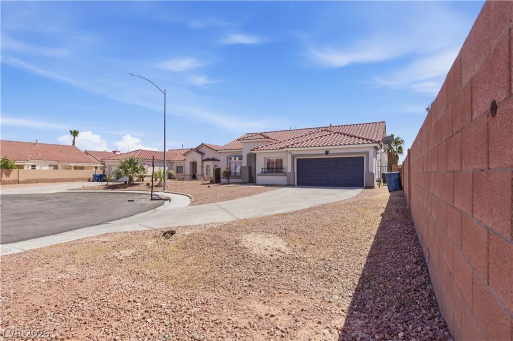1661 Mount Tremblant, Las Vegas, NV 89123