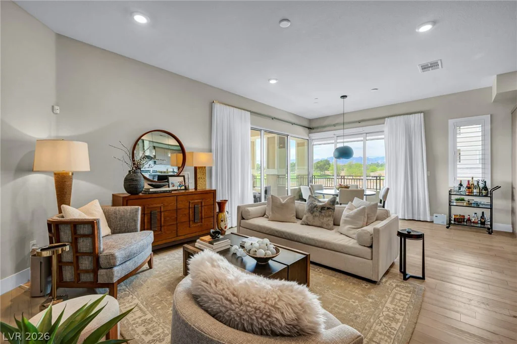 9145 Las Manaitas, Las Vegas, NV 89144