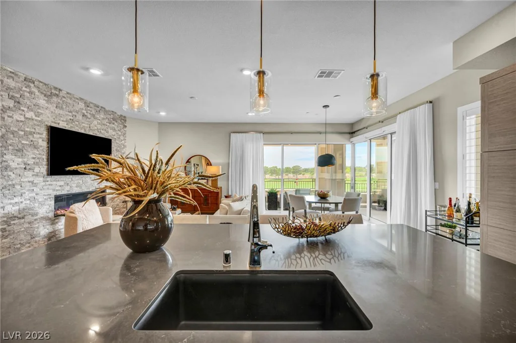 9145 Las Manaitas, Las Vegas, NV 89144