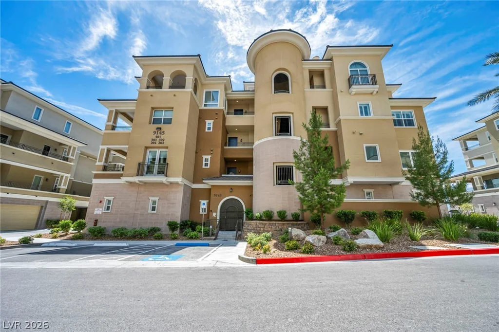 9145 Las Manaitas, Las Vegas, NV 89144