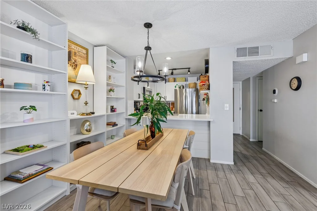 5574 Orchard, Las Vegas, NV 89110