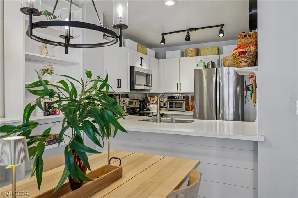 5574 Orchard, Las Vegas, NV 89110