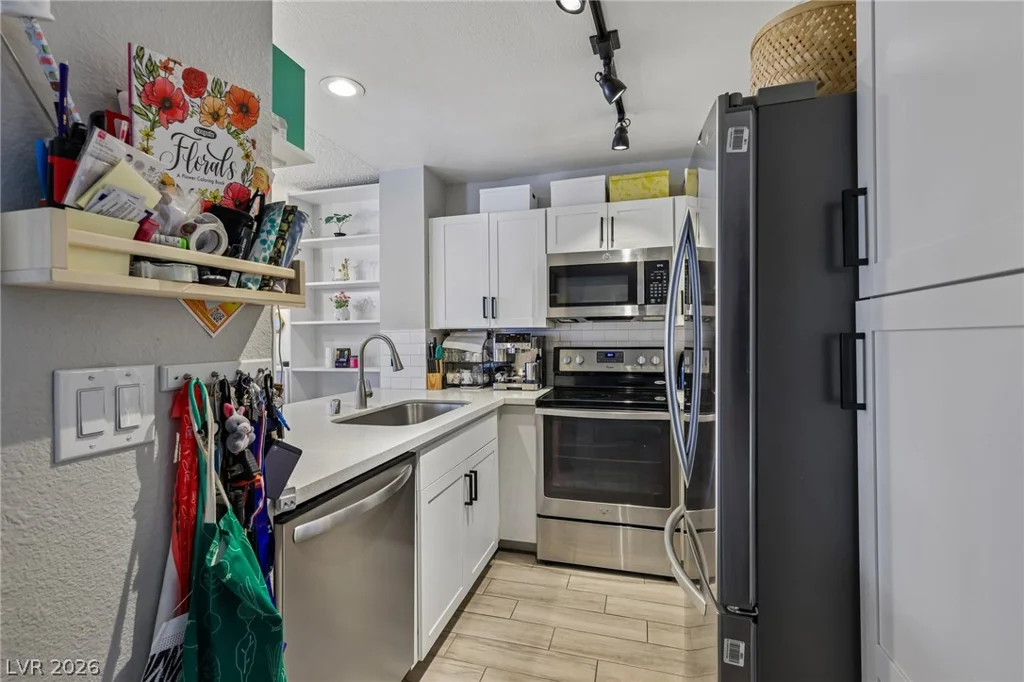 5574 Orchard, Las Vegas, NV 89110