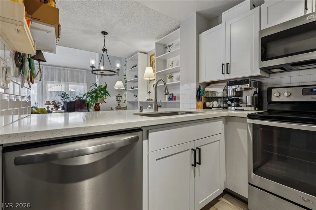 5574 Orchard, Las Vegas, NV 89110
