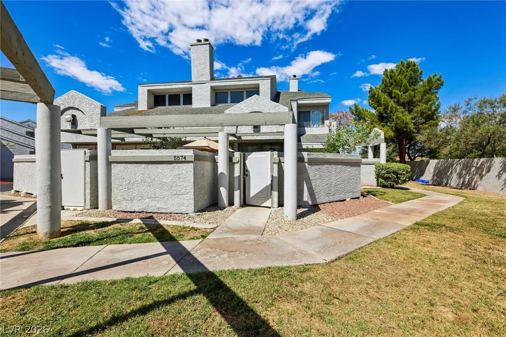 5574 Orchard, Las Vegas, NV 89110