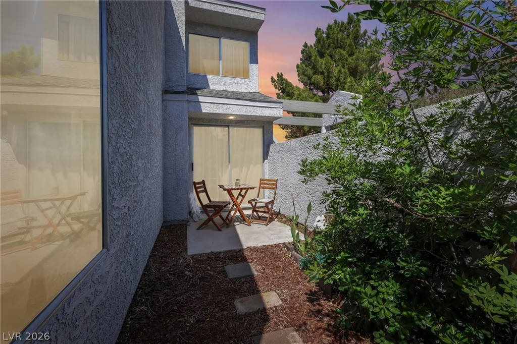 5574 Orchard, Las Vegas, NV 89110