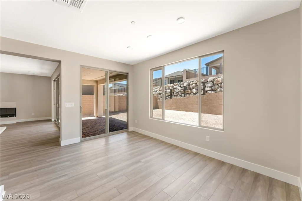 1045 Estates Bend, Las Vegas, NV 89138