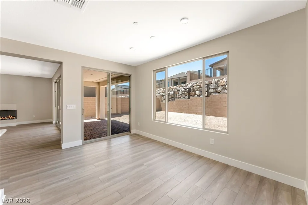 1045 Estates Bend, Las Vegas, NV 89138