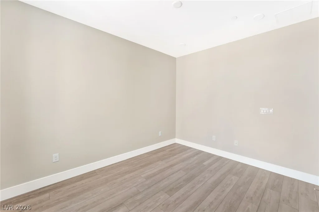 1045 Estates Bend, Las Vegas, NV 89138