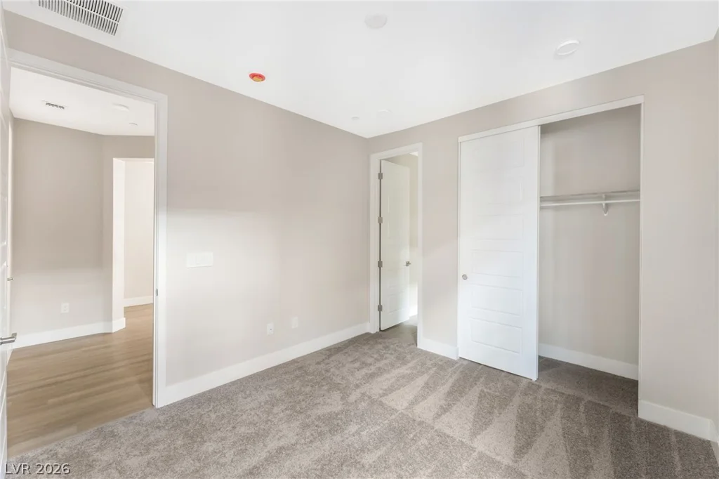 1045 Estates Bend, Las Vegas, NV 89138