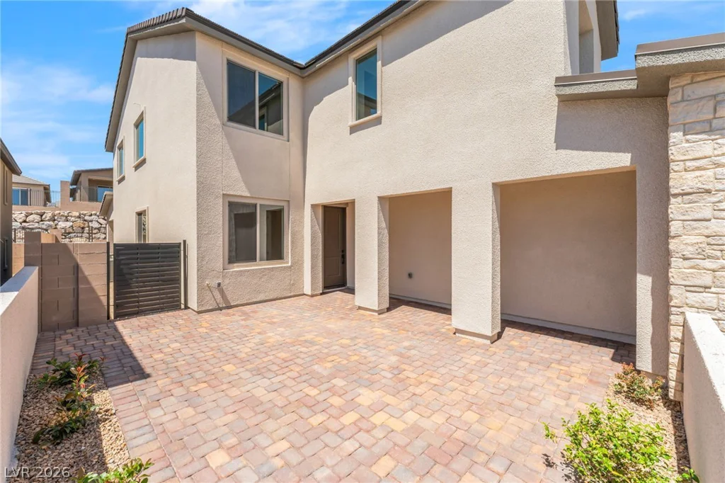 1045 Estates Bend, Las Vegas, NV 89138