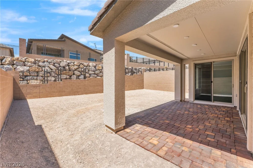 1045 Estates Bend, Las Vegas, NV 89138