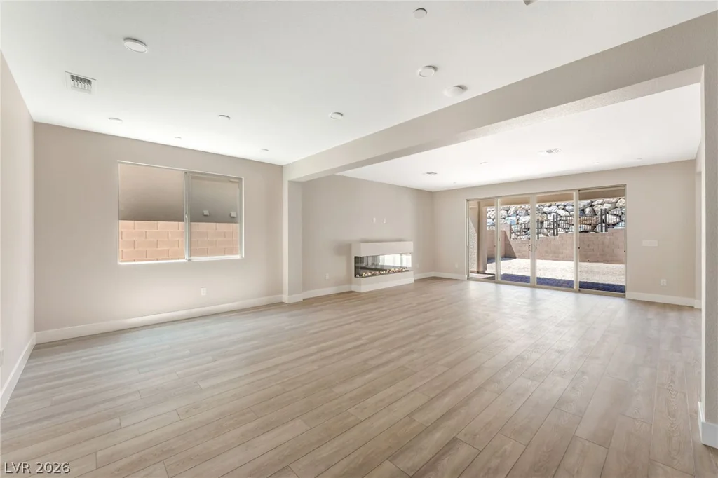 1045 Estates Bend, Las Vegas, NV 89138