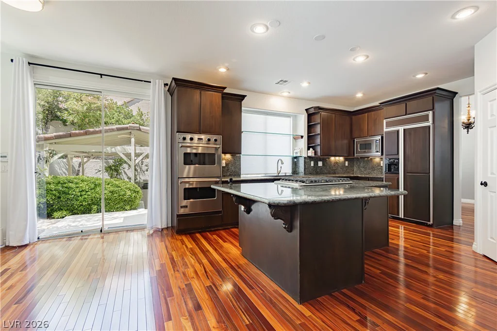 1001 Windfair Village, Las Vegas, NV 89145
