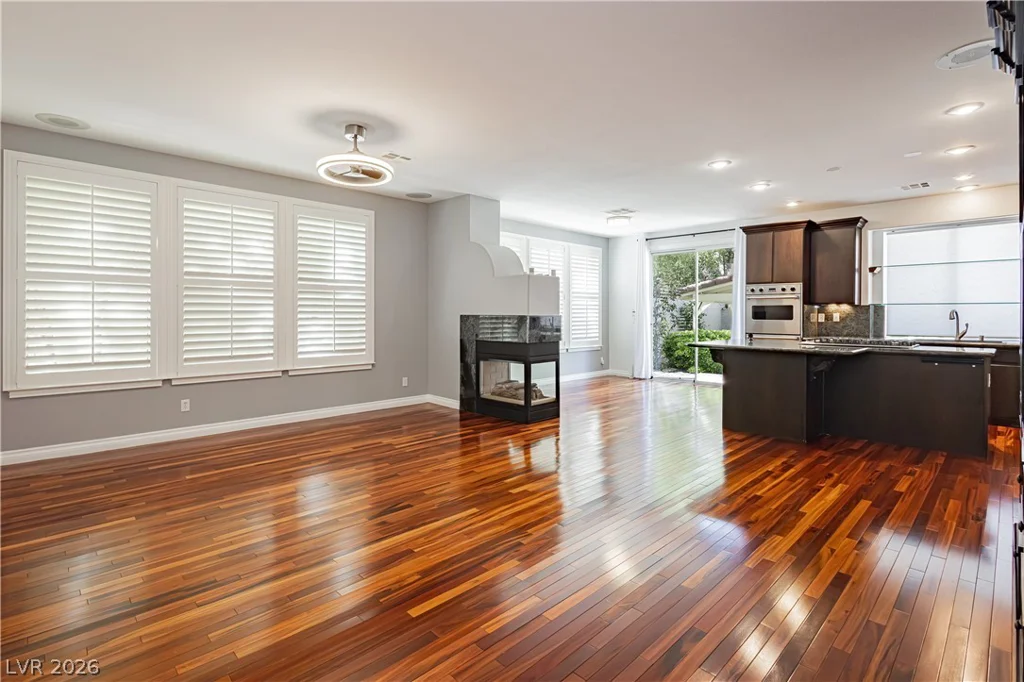 1001 Windfair Village, Las Vegas, NV 89145