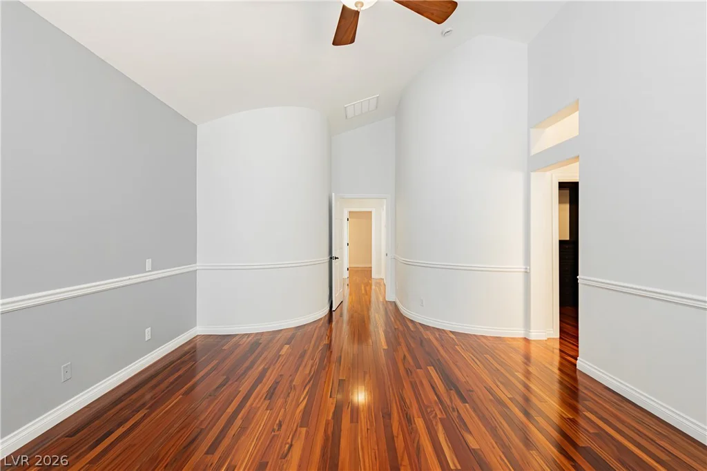 1001 Windfair Village, Las Vegas, NV 89145